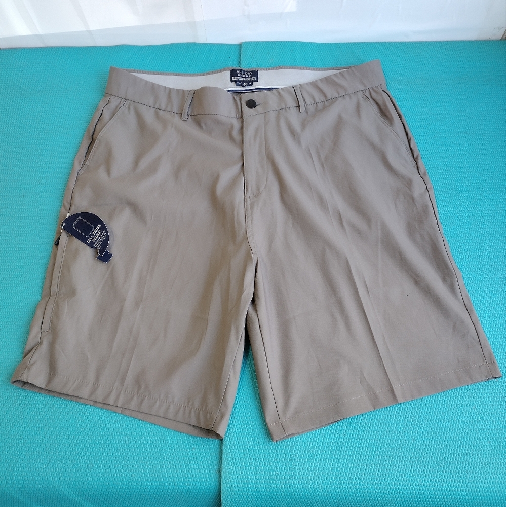 All Day Shorts 4- Way Stretch Men's Shorts Cell Phone Pocket Gray -Sz 40